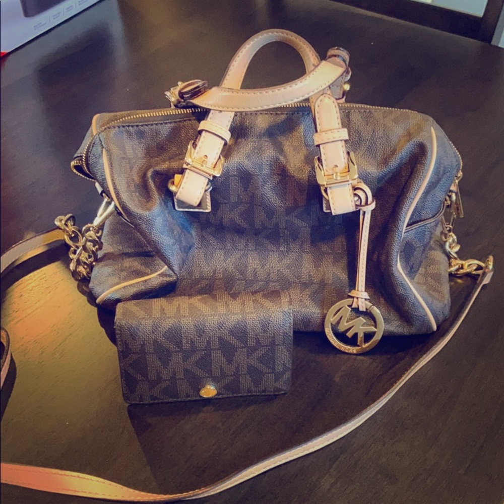 Michael Kors MK Logo bag AND matching wallet